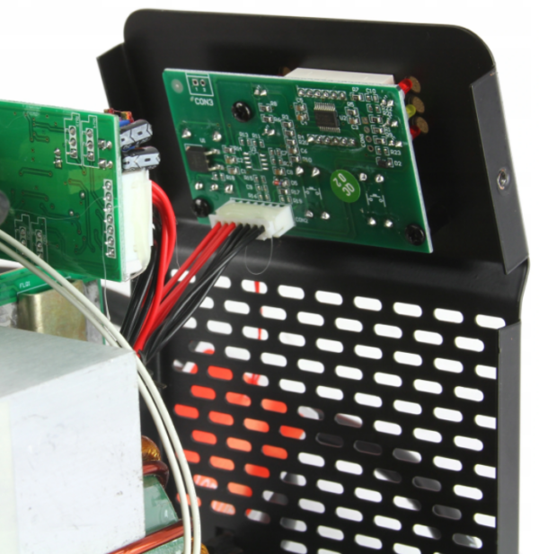 Prostownik inwertorowy z rozruchem BJC BC-600 12V / 24V - valden.pl